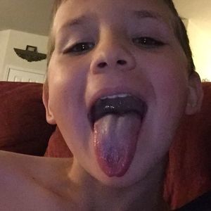 Meet your Posher, Dustin